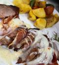 Solomillo-albardado-jamón-salsa-queso-idiazabal-asador-loraida